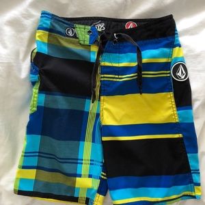 Boys Volcom board shorts / trunks 7X w/ adj waist